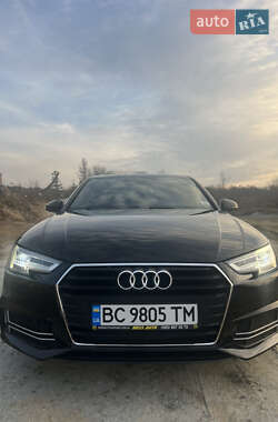 Седан Audi A4 2019 в 