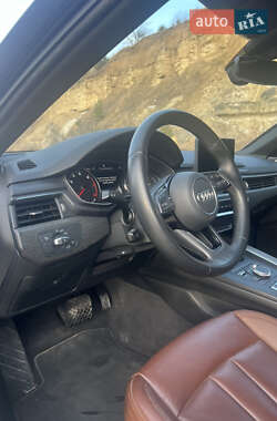 Седан Audi A4 2019 в 