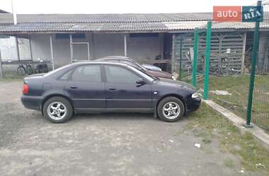 Седан Audi A4 1999 в 