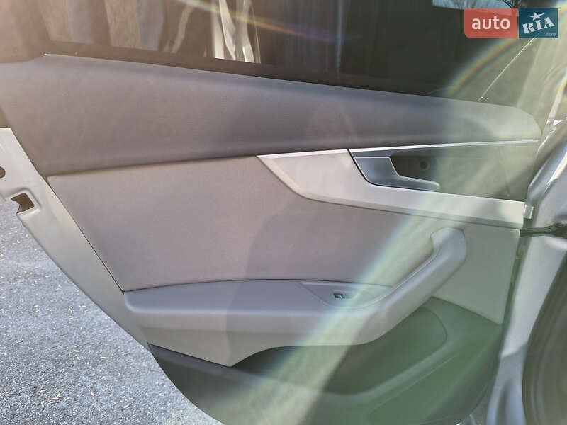 Универсал Audi A4 2020 в Харькове