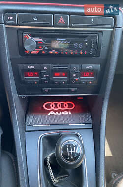 Седан Audi A4 2002 в 