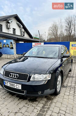 Седан Audi A4 2002 в Долині