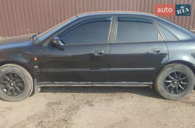 Седан Audi A4 1996 в Пісочині