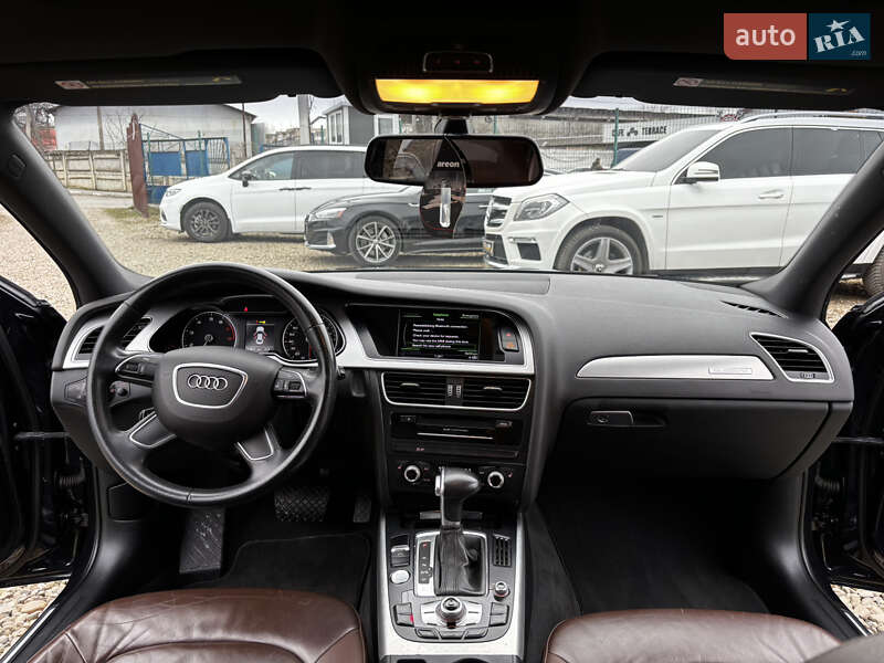 Седан Audi A4 2015 в Стрию