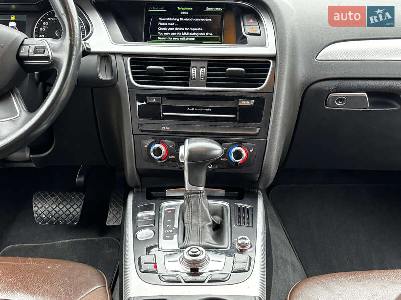 Седан Audi A4 2015 в Стрию