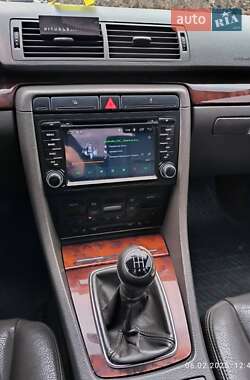 Седан Audi A4 2004 в 