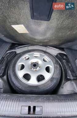 Седан Audi A4 2004 в 