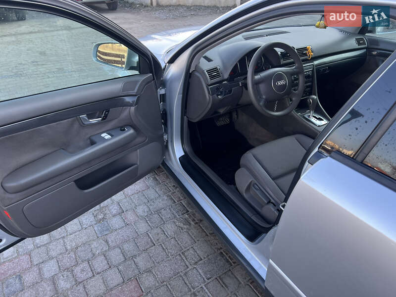 Седан Audi A4 2001 в Самборе