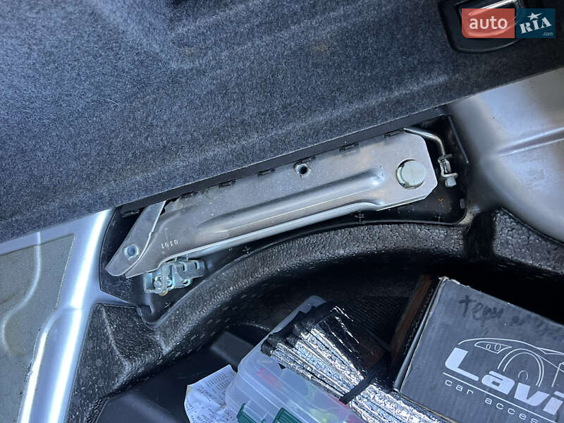 Седан Audi A4 2001 в Самборе