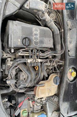 Седан Audi A4 1999 в 