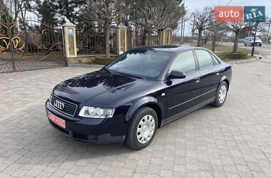 Седан Audi A4 2002 в Сарнах