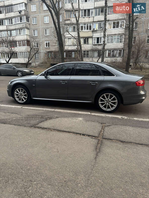 Седан Audi A4 2014 в Черкассах