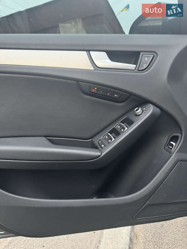 Седан Audi A4 2014 в Черкассах