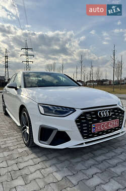 Седан Audi A4 2020 в 