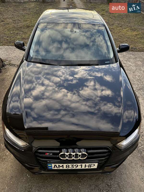 Седан Audi A4 2013 в Житомирі