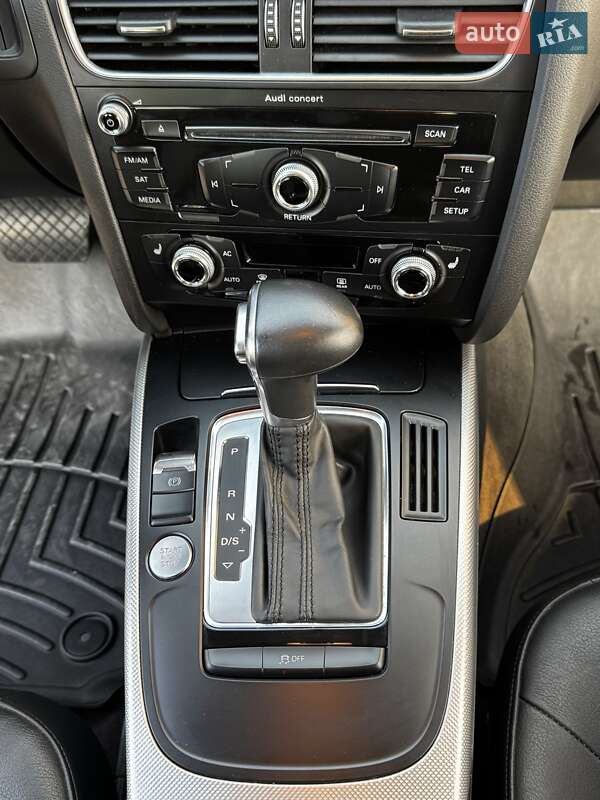 Седан Audi A4 2013 в Житомирі