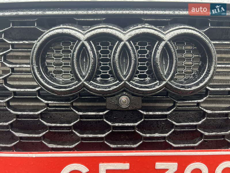 Седан Audi A4 2017 в Ужгороде