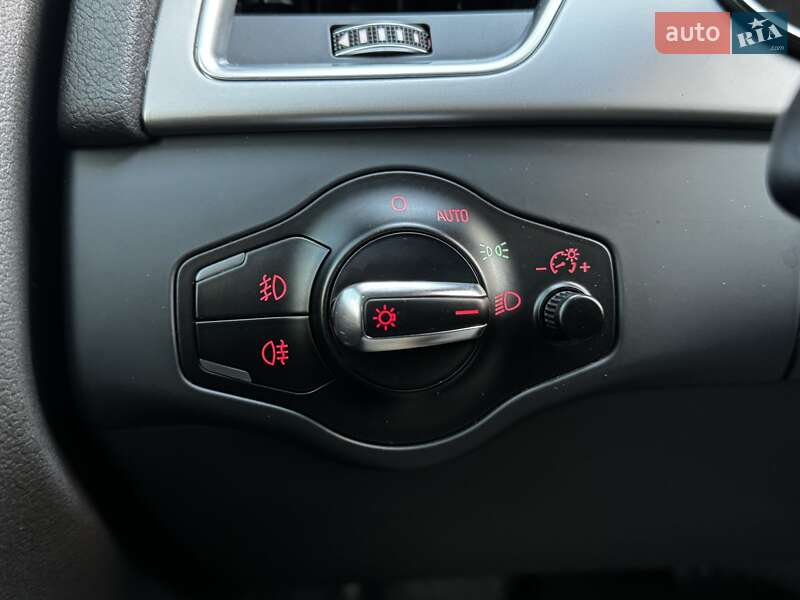 Седан Audi A4 2013 в Житомирі