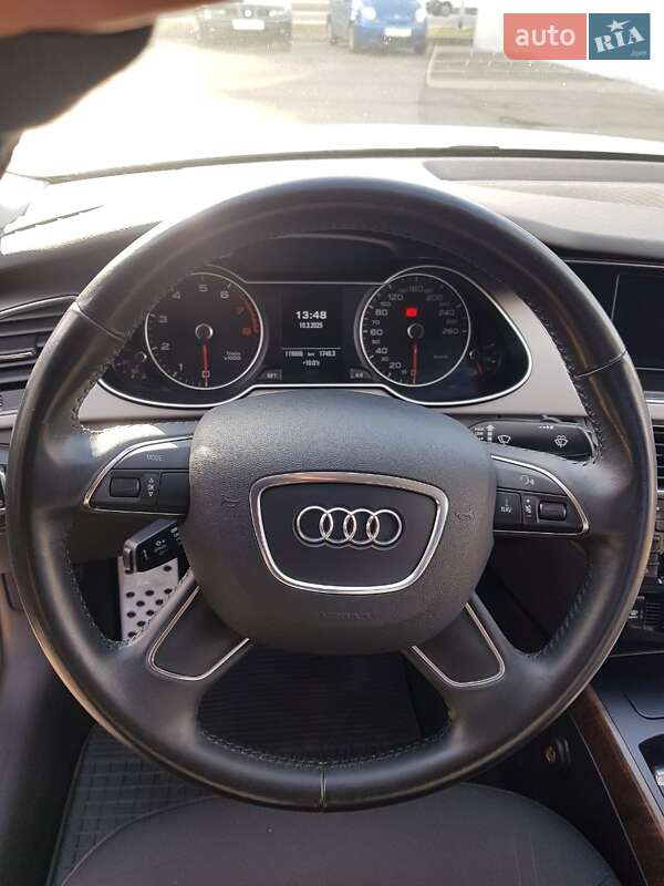 Седан Audi A4 2012 в Черкассах