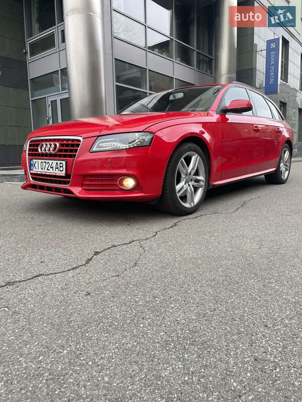 Универсал Audi A4 2011 в Киеве