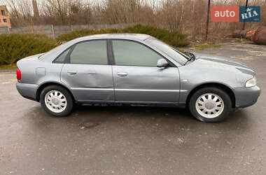Седан Audi A4 1999 в 