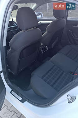 Седан Audi A4 2012 в 