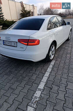Седан Audi A4 2012 в 