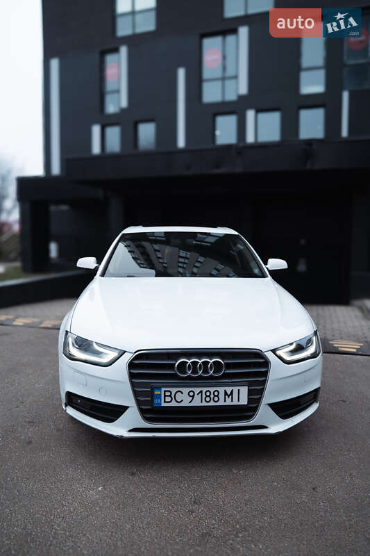 Седан Audi A4 2015 в 