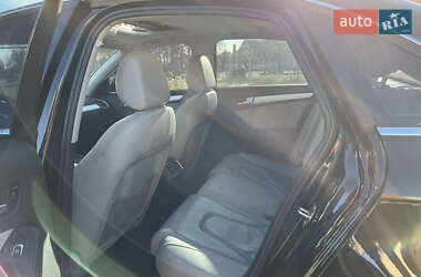Седан Audi A4 2012 в Луцке