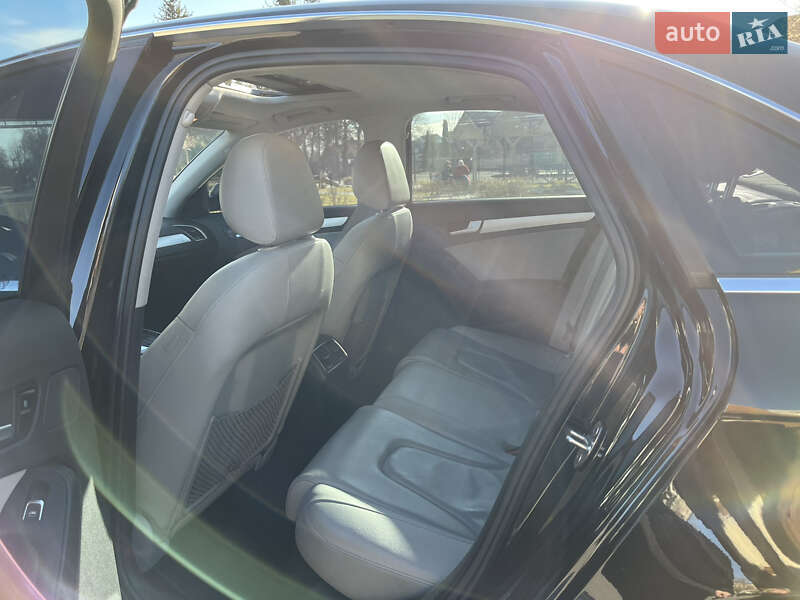 Седан Audi A4 2012 в Луцке
