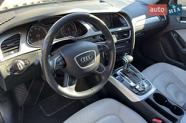 Седан Audi A4 2012 в Луцке