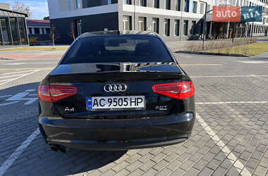 Седан Audi A4 2012 в Луцке