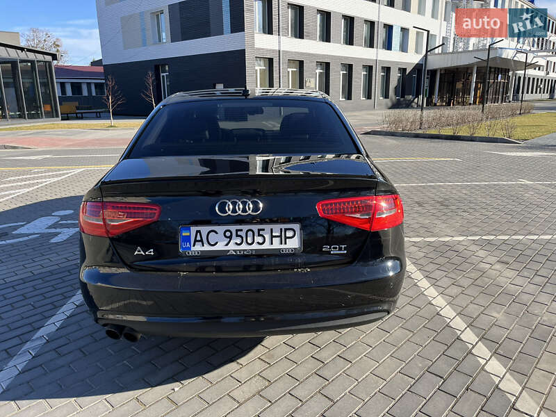 Седан Audi A4 2012 в Луцке