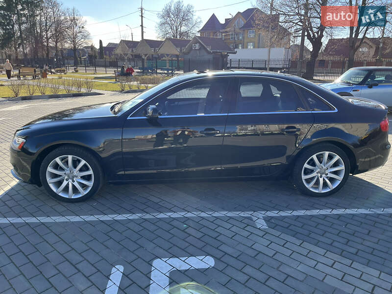 Седан Audi A4 2012 в Луцке