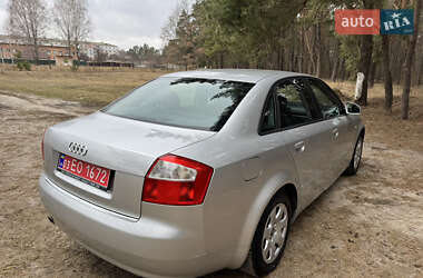 Седан Audi A4 2004 в 