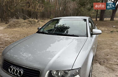 Седан Audi A4 2004 в 