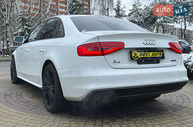 Седан Audi A4 2015 в 