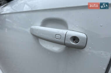 Седан Audi A4 2015 в 