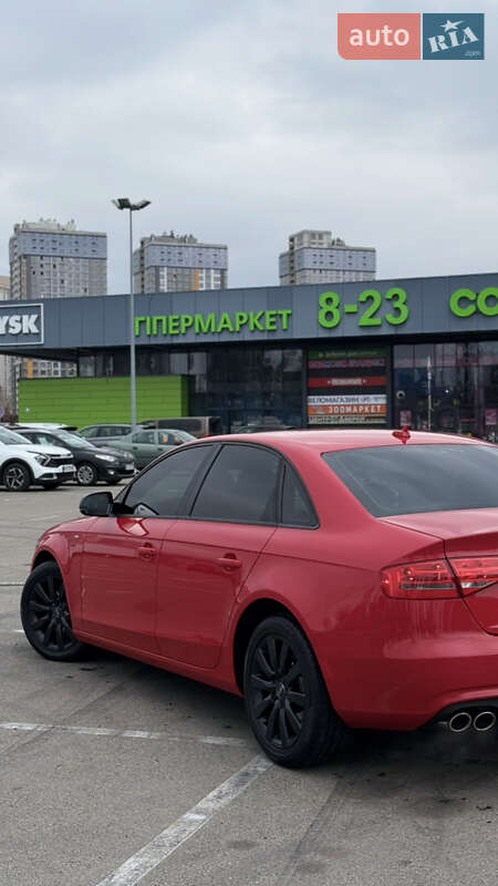 Седан Audi A4 2014 в Киеве