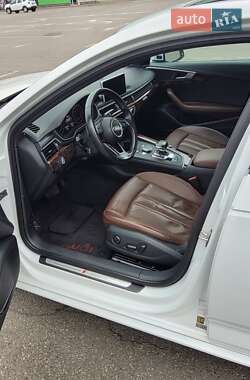 Седан Audi A4 2016 в 