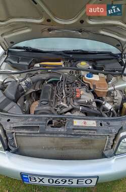 Седан Audi A4 1995 в Запорожье