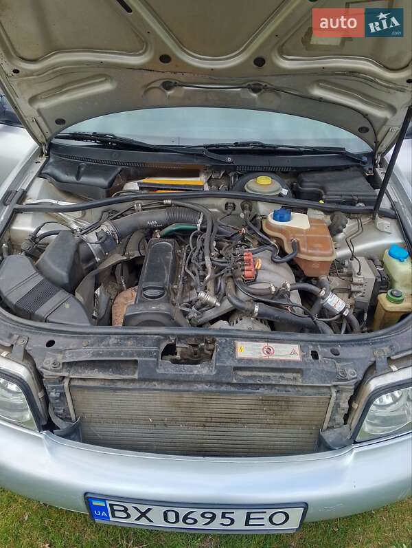 Седан Audi A4 1995 в Запорожье