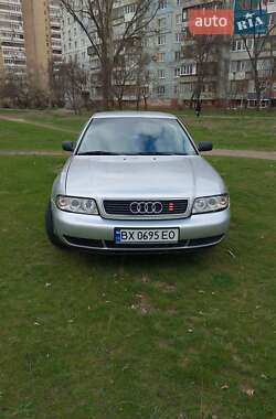 Седан Audi A4 1995 в Запорожье