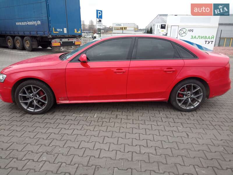 Audi A4 2014