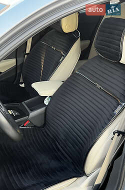 Седан Audi A4 2016 в 