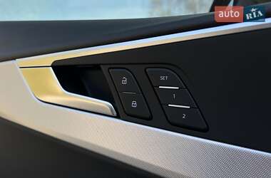 Седан Audi A4 2018 в 