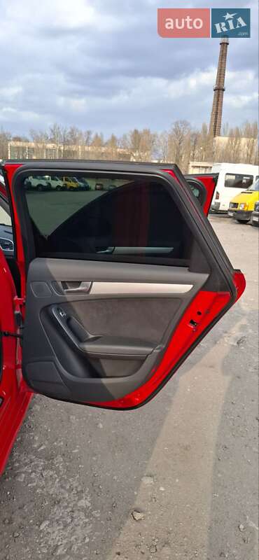 Универсал Audi A4 2012 в Черкассах