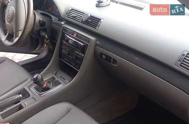 Универсал Audi A4 2001 в 