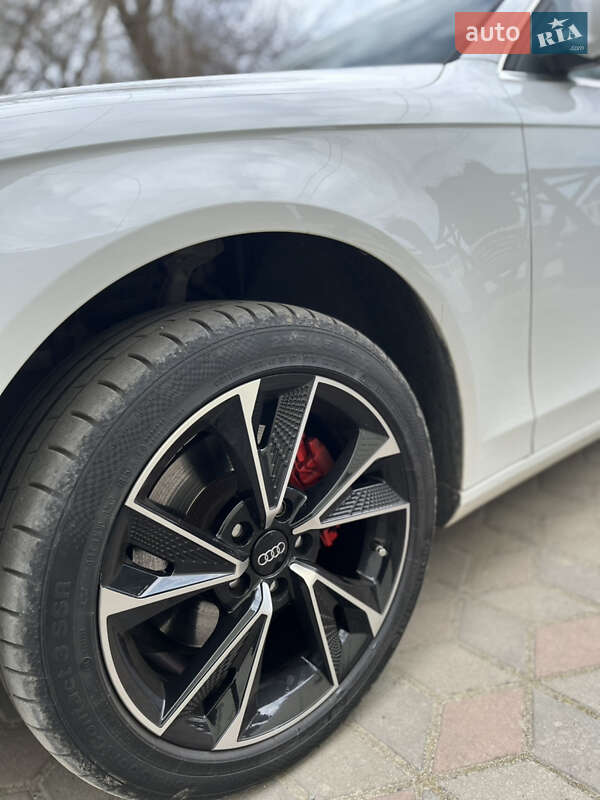 Универсал Audi A4 2013 в Ровно