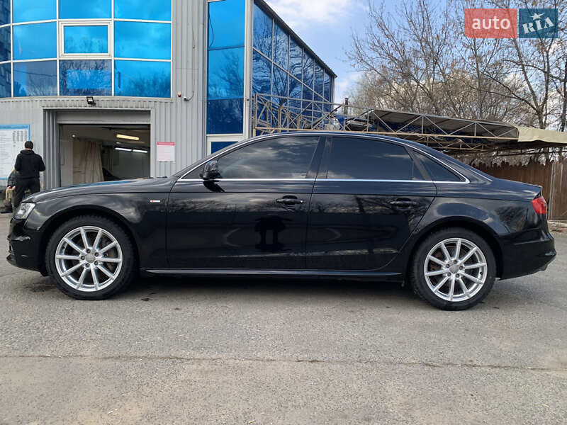 Седан Audi A4 2015 в Харкові